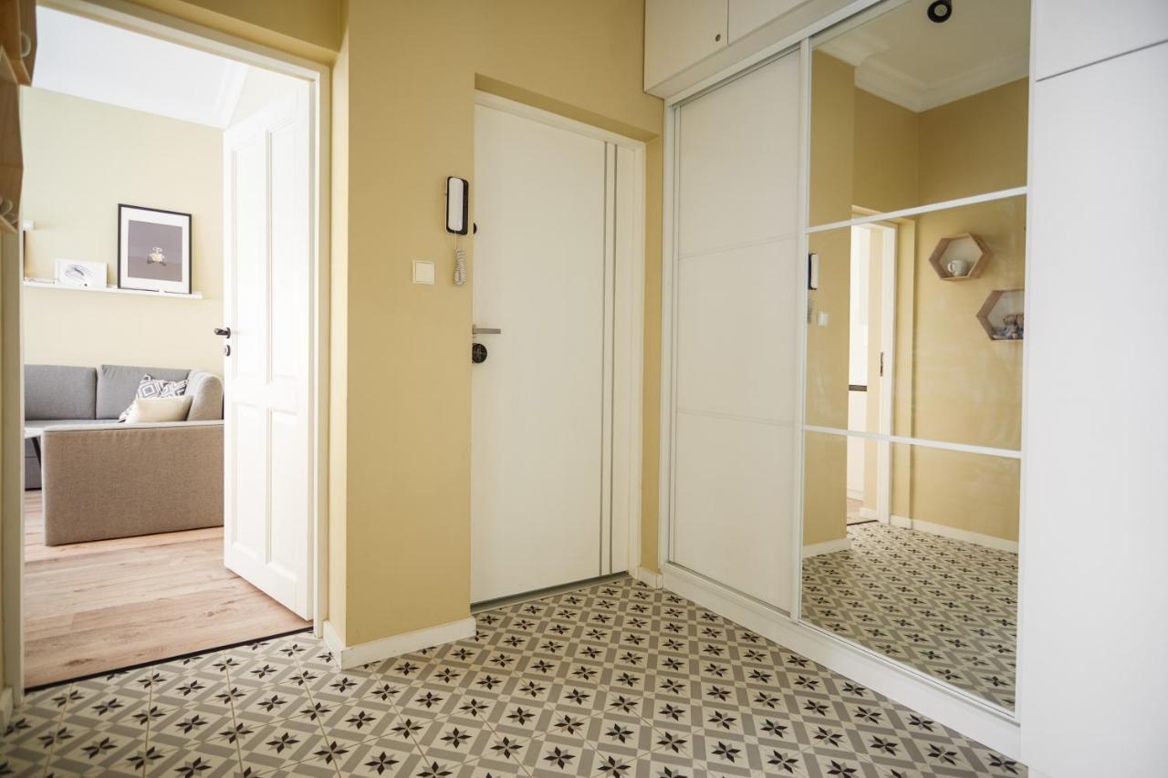Ropemaker Street Apartment グダニスク 部屋 写真